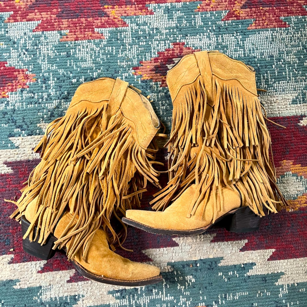 Tanner Mark • Snip Toe • Leather • Fringe boots